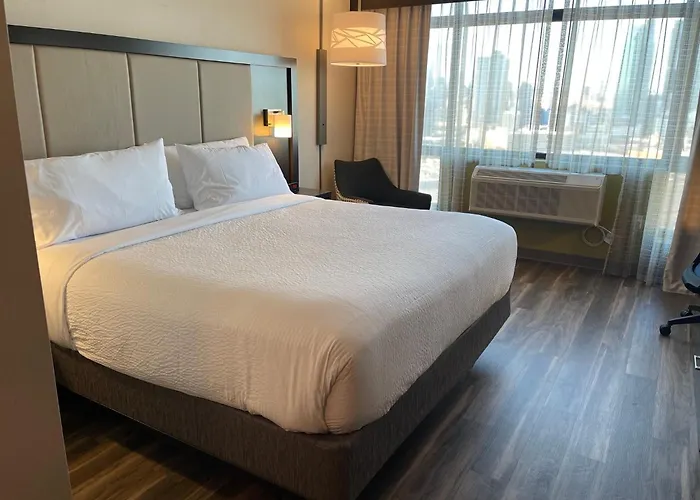 Holiday Inn Express Long Island City E - New York By Ihg